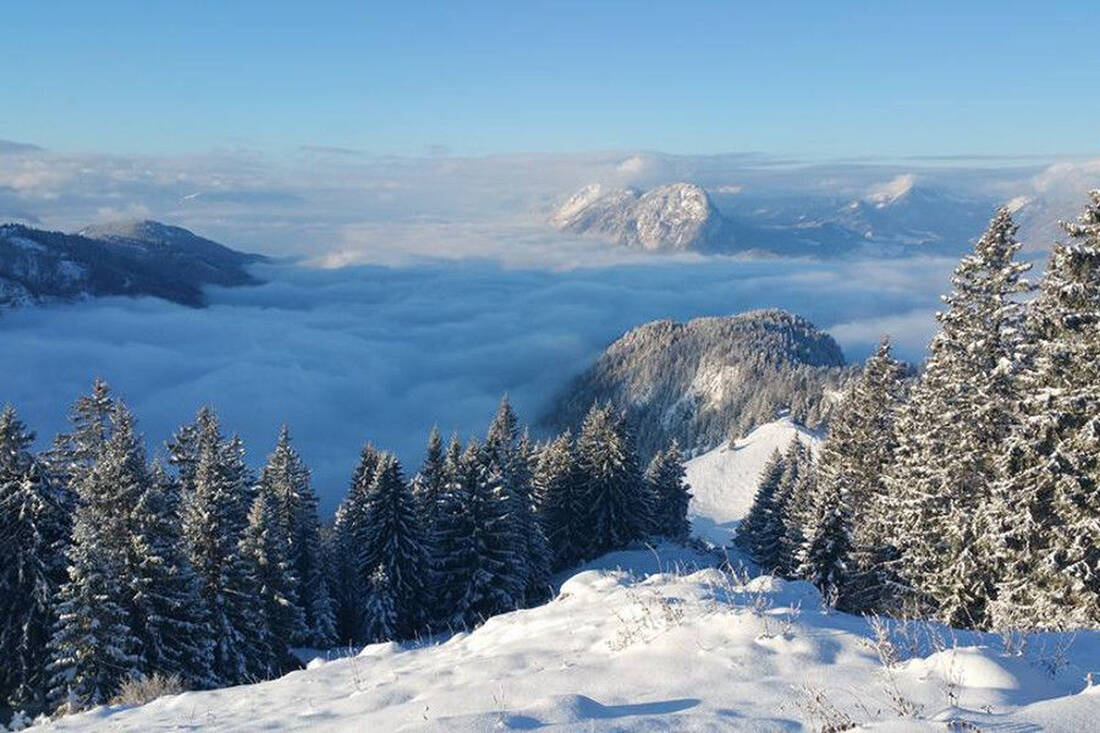 Vista dalla Vorderkaiserfeldenhütte in inverno