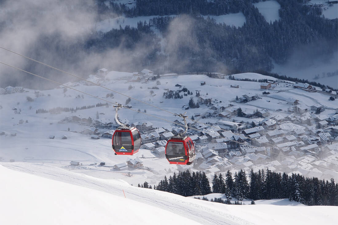 Schönjochbahn im Skigebiet Fiss