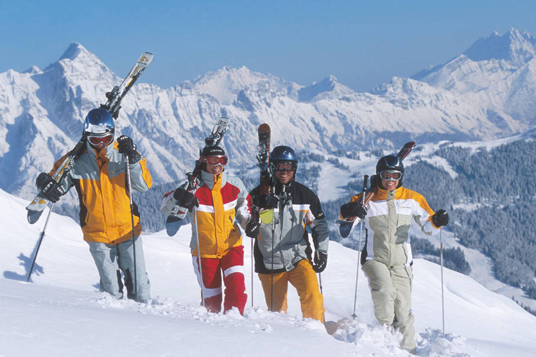 Divertimento sugli sci in Tirolo