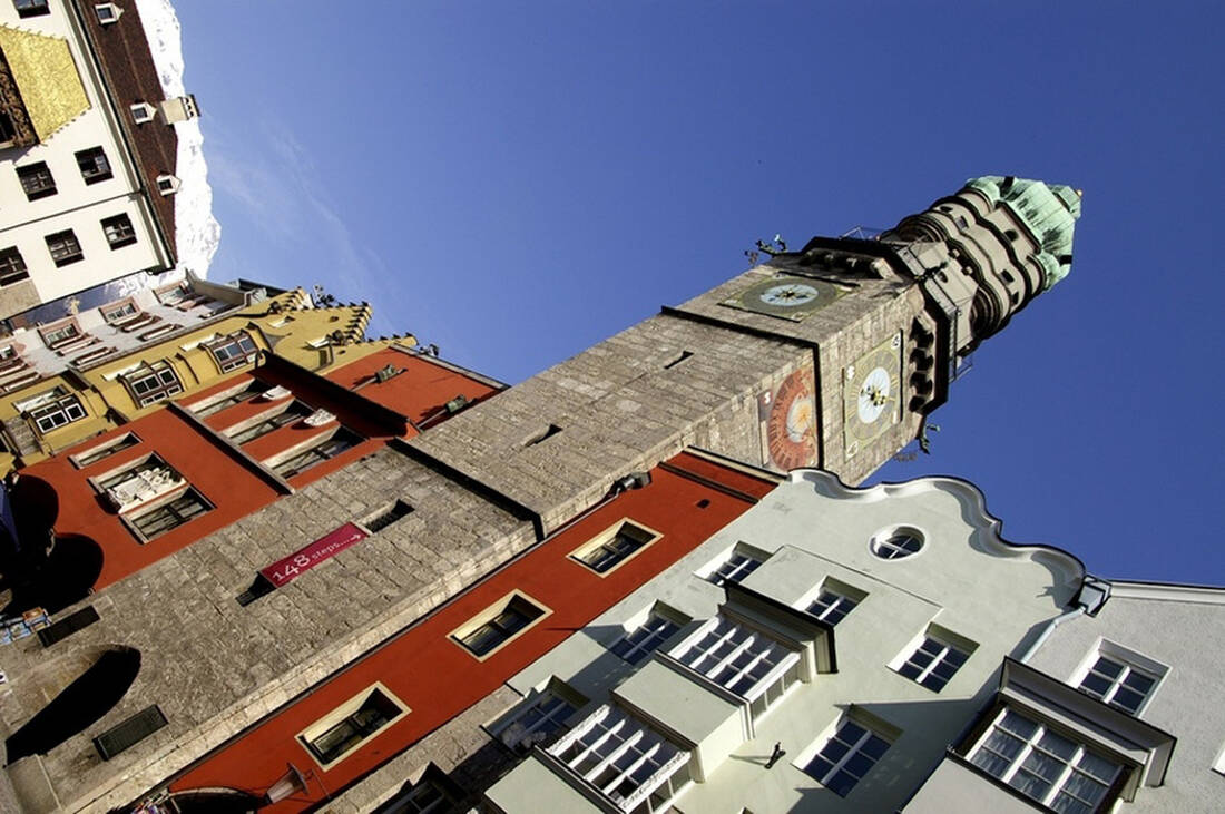 Torre della città nel centro storico di InnsbruckTorre della città nel centro storico