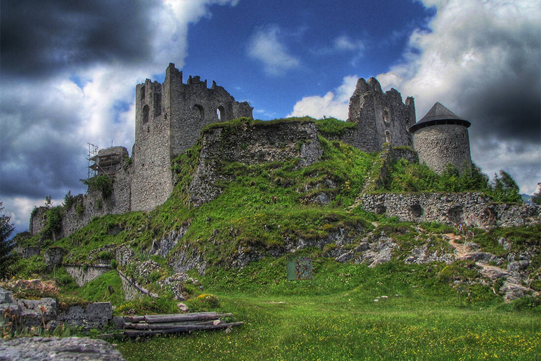 Castello di Ehrenberg vicino a Reutte in Tirolo