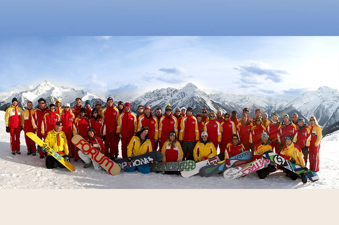 Foto di gruppo della scuola di sci Mayrhofen - Scuola di sci dell'anno 2012 presso Skirea