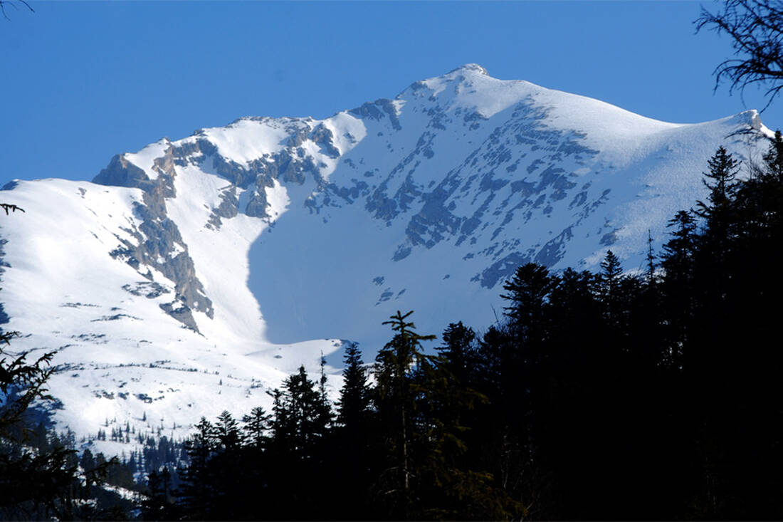 Vista sud-ovest di Pleisenspitze in inverno