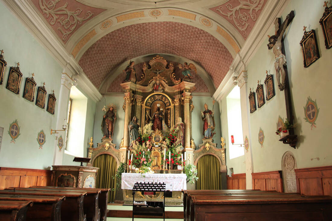 Chiesa di pellegrinaggio Maria-Saalen / Vista interna con altare della grazia