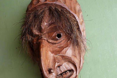 Maschere di legno dalla Valle Aurina